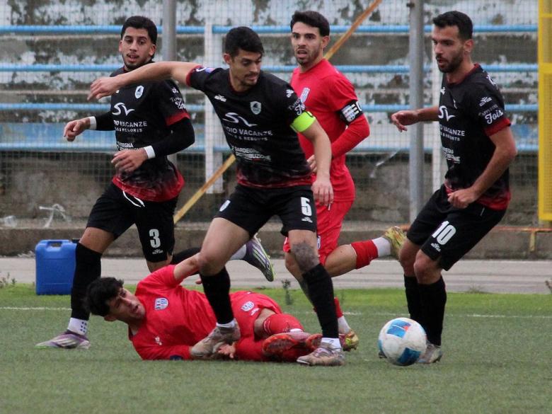 Marco Farris, difensore, Budoni