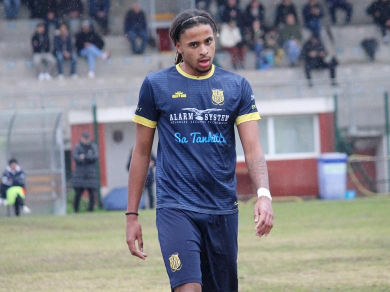 Yoann Cruz, attaccante, Villasimius