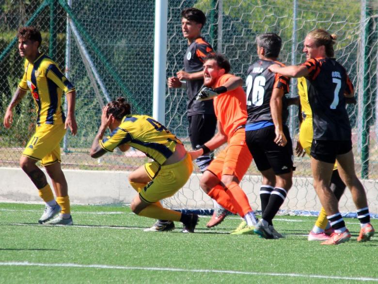 Francesco Cutrona, portiere, COS