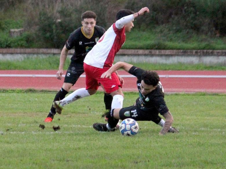 Noah Bonfigli, difensore, Castiadas