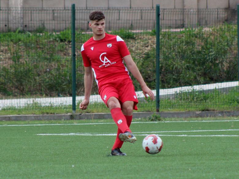 Franco Troyes, difensore, Lanusei