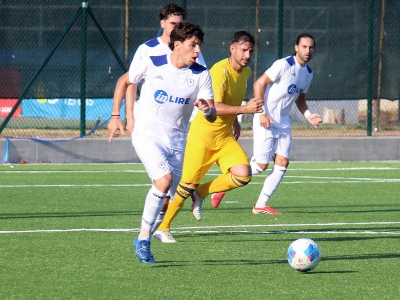 Mario Corcione, centrocampista, Monastir