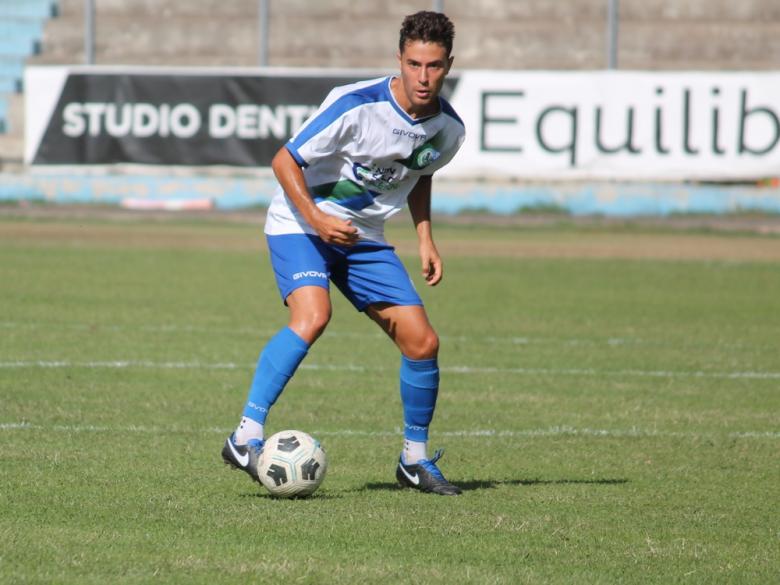 Lucas Szafran, centrocampista, Nuorese