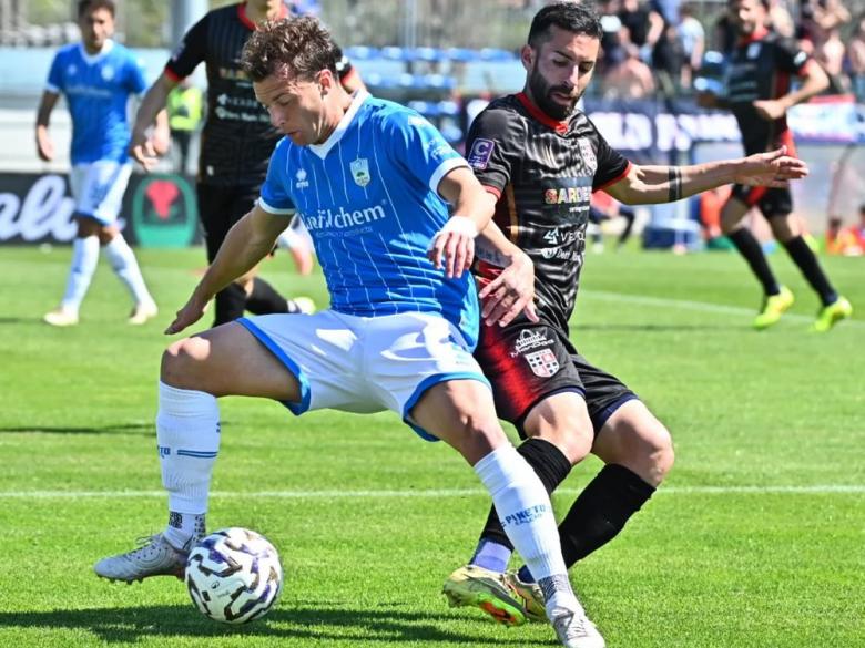 Daniele Giorico, centrocampista, Torres