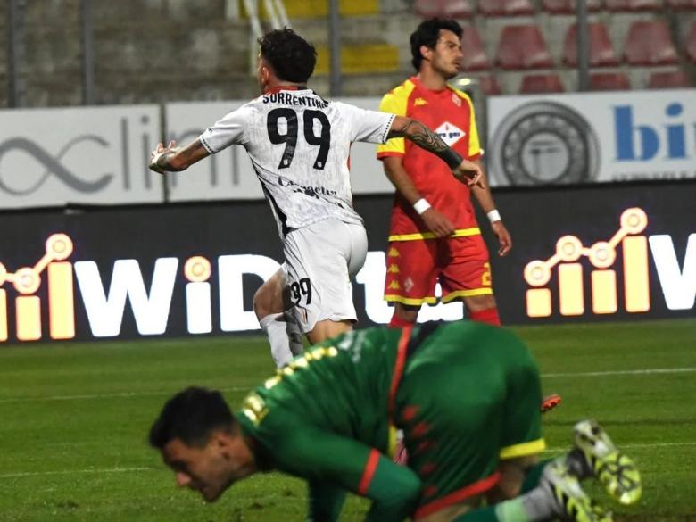 Daniele Sorrentino, attaccante, Torres