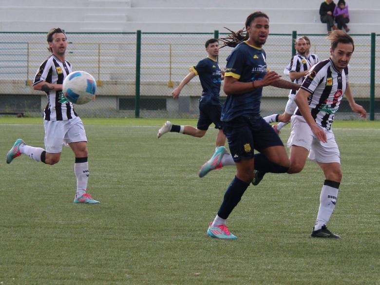 Yoann Cruz, attaccante, Villasimius