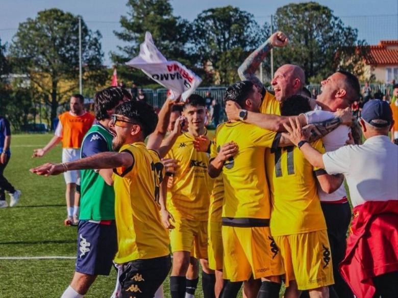 Capoterra esultanza festa finale