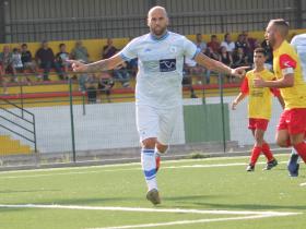 Mauricio Villa, attaccante, Budoni