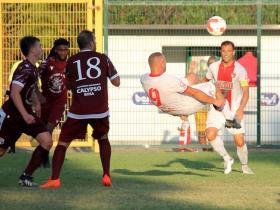 Simone Calaresu, attaccante, Tharros
