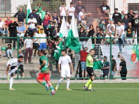 Luca Caboni, attaccante, Sant'Elena